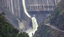 चिनाब का पानी रोकने से सूखने लगा पाकिस्तान का गला, जहां खड़ा होना था मुश्किल वहां अब दिख रहे पत्थर