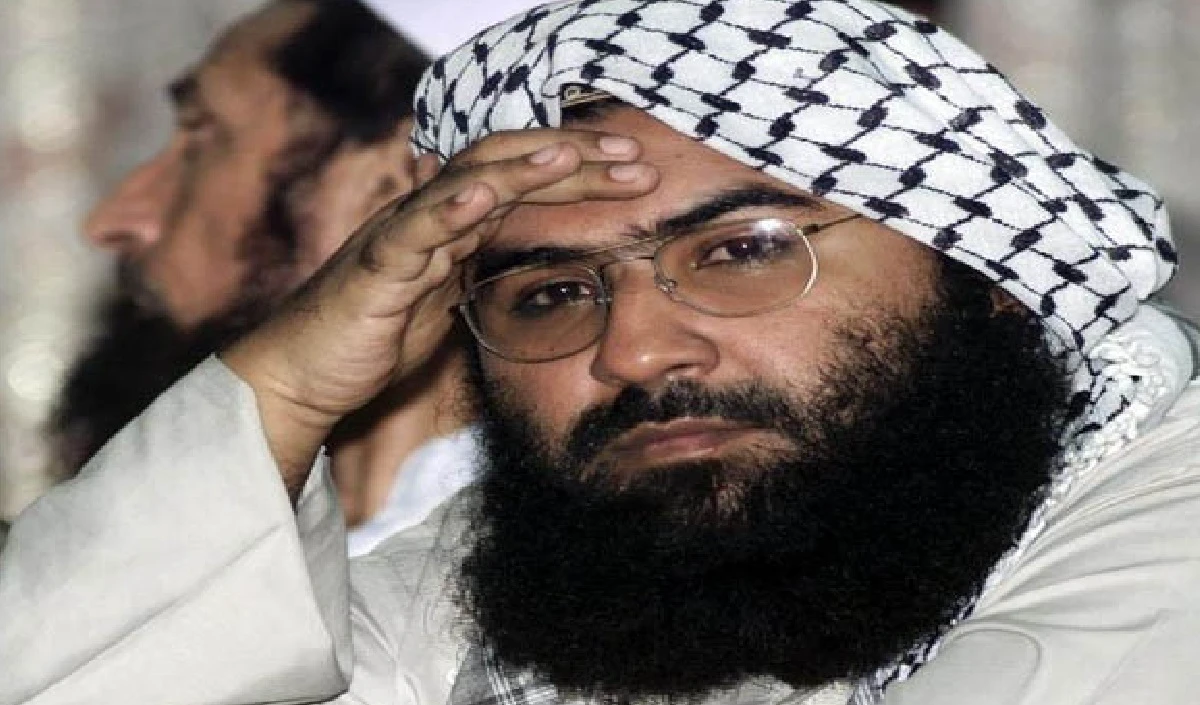 मसूद अजहर के पूरे परिवार पर दागी इतनी मिसाइल, शाम 4 बजे बहावलपुर में पाकिस्तान सरकार करवाएगी अंतिम संस्कार
