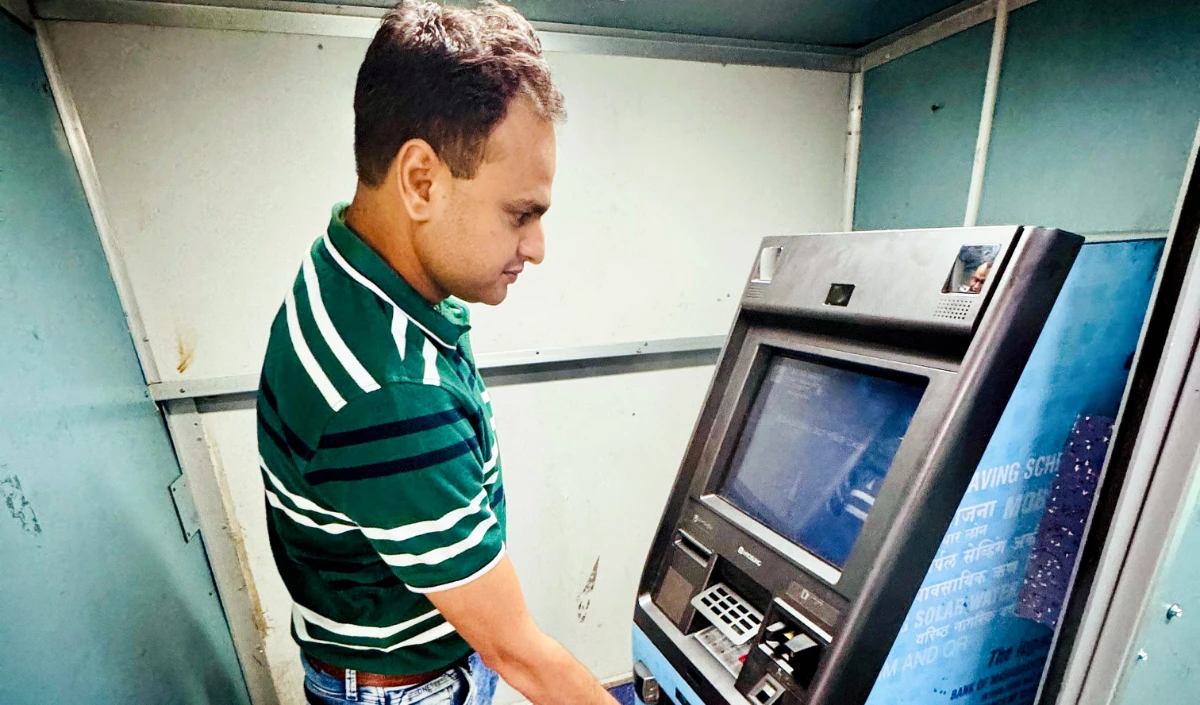 क्या ATM 2-3 दिन के लिए बंद रहेंगे? PIB ने वायरल वॉट्सऐप मैसेज का किया भंडाफोड़