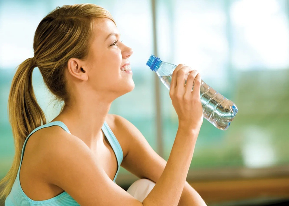 Health Tips: कॉपर चार्ज्ड वॉटर पीने से खत्म होंगी पेट से जुड़ी समस्या, एसिडिटी से भी मिलेगी राहत