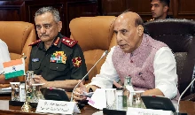 Operation Sindoor | पाकिस्तान से बढ़ते तनाव के बीच राजनाथ सिंह करेंगे सीडीएस और सेना प्रमुखों के साथ बैठक