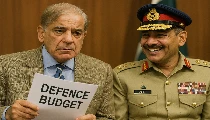 Pak Defence Budget: कर्ज का बारूदी निवेश, अगले युद्ध के लिए पैसा जमा कर रहा पाकिस्तान
