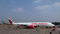 बम से उड़ाने की मिली धमकी! Air India के एक और विमान की जानें कहां हुई इमरजेंसी लैंडिंग