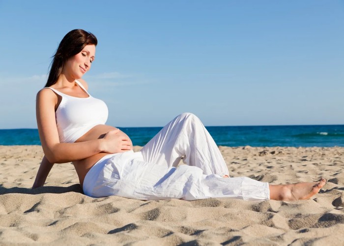 Stretch Marks Remedies: प्रेग्नेंसी के समय इन टिप्स को फॉलो करने से नहीं दिखेगा एक भी स्ट्रेच मार्क्स, आप भी करें ट्राई