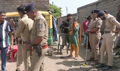 Delhi Crime: माता-पिता के साथ सो रही दिव्यांग लड़की को घर से अगवा कर ले गये दरिंदे, फिर कर दी हत्या...