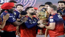 RCB को चैंपियन बनने पर लगा बधाईयों का तांता, Vijay Mallya से लेकर BJP की बड़ी नेता ने दी बधाई