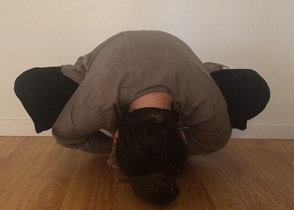 Yoga Tips: मलासन का रोजाना अभ्यास करने से मिलेंगे ढेरों फायदे, कब्ज से भी मिलेगी राहत