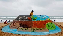 World Environment Day 2025: विकास की अंधी दौड़ और प्रकृति का विनाश