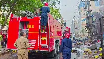 Delhi Fire | घोंडा इलाके में ई-रिक्शा चार्जिंग स्टेशन से लेकर आईटीओ में राजस्व भवन में लगी आग, दिल्ली में एक दिन में आग लगने की 5 घटनाएं