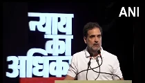 मोदी को सरेंडर करने की आदत, बिहार में बोले राहुल गांधी, असली जातिगत जनगणना नहीं करवाएगी BJP सरकार