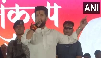 बहाने ढूंढते हैं... राहुल गांधी के चुनाव फिक्स वाले दावे पर चिराग पासवान का पलटवार, बोले- NDA की जीत मेरा लक्ष्य 