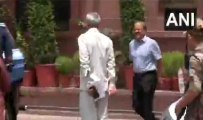 कौन हैं 1989 बैच के IAS गोविंद मोहन, केंद्र ने अगस्त 2026 तक बढ़ाया बढ़ाया गृह सचिव का कार्यकाल