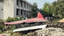 Live: Ahmedabad Air India Plane Crash पर AAIB की जांच रिपोर्ट, पायलटों की आखिरी बातचीत ने दिया नया मोड़