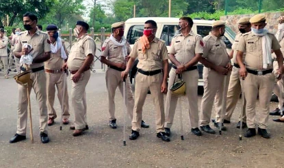 Manesar Spa Sex Racket Busted | गुरुग्राम के मानेसर स्थित दो स्पा सेंटर में सेक्स रैकेट का भंडाफोड़, तीन लोग गिरफ्तार