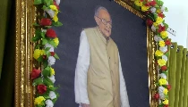 Jyoti Basu Birth Anniversary: बंगाल के लौह पुरुष कहे जाते थे ज्योति बसु, जानिए क्यों ठुकराया था PM पद