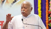 शिक्षा-चिकित्सा को मुनाफाखोरी से बचाने का भागवत-आह्वान