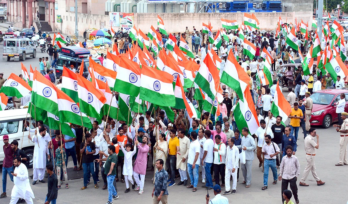 Independence Day: देश में राष्ट्रविरोधी ताकतों को नेस्तनाबूद करने के लिए हर वर्ग के लोगों को आगे आना होगा