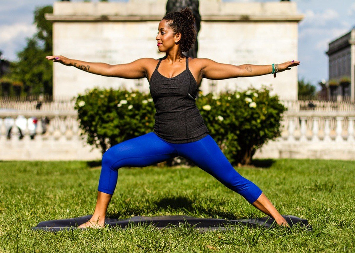 Morning Yoga Routine: शरीर को रखना है फिट और हेल्दी तो रोजाना सुबह करें ये योगासन
