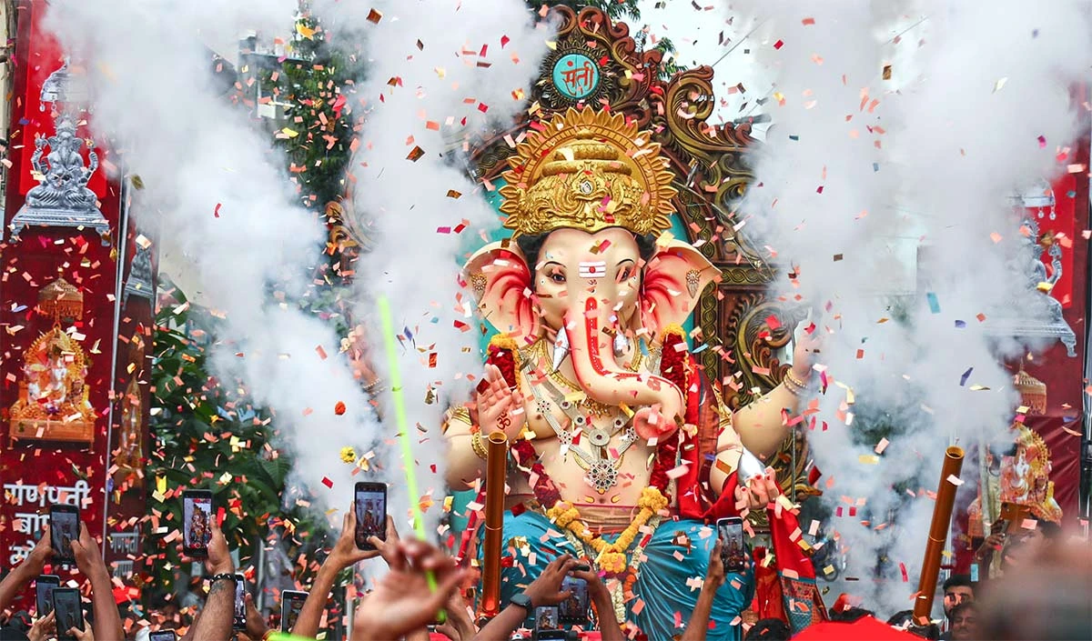 गणेश चतुर्थी 2025: आध्यात्मिक महत्व और राष्ट्रीय एकता का प्रतीक गणेश Ganesh Chaturthi Fest Unity India news image