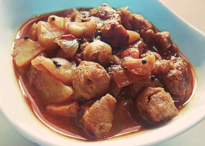 Soya Curry Recipe: लंच-डिनर के लिए बनाएं स्वादिष्ट सोया करी, आसान रेसिपी से स्वाद का तड़का