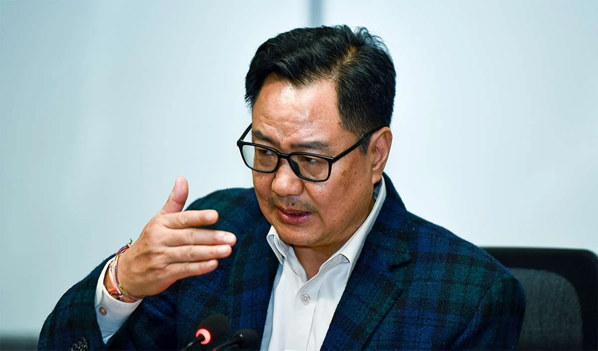 वक्फ अधिनियम पर उच्चतम न्यायालय का आदेश लोकतंत्र के लिए अच्छा संकेत : रीजीजू