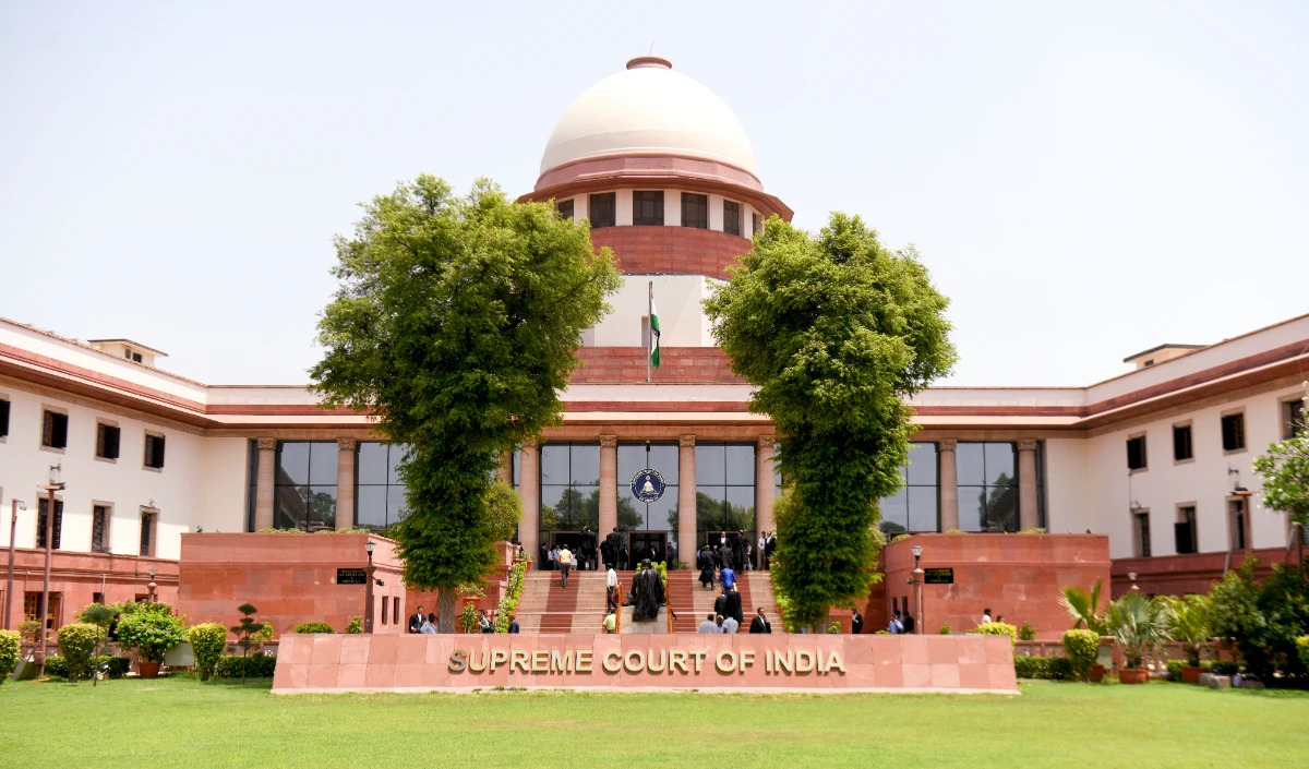 सुप्रीम कोर्ट ने वक्फ अधिनियम पर आंशिक रोक लगाई, इसके खिलाफ याचिकाओं पर सुनवाई की तैयारी