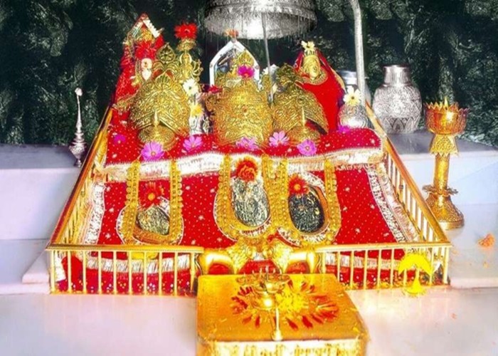 Famous Temple: भारत के इन प्रसिद्ध दुर्गा मंदिरों में करें दर्शन, नवरात्रि में महसूस करें असीम दैवीय शक्ति