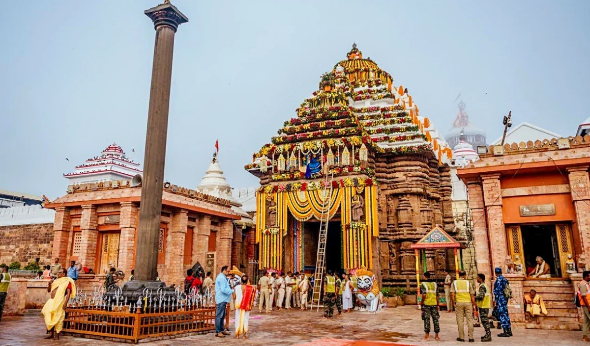 जगन्नाथ मंदिर में अधिकारियों, सेवकों के मोबाइल फोन का इस्तेमाल करने पर प्रतिबंध लगेगा: एसजेटीए