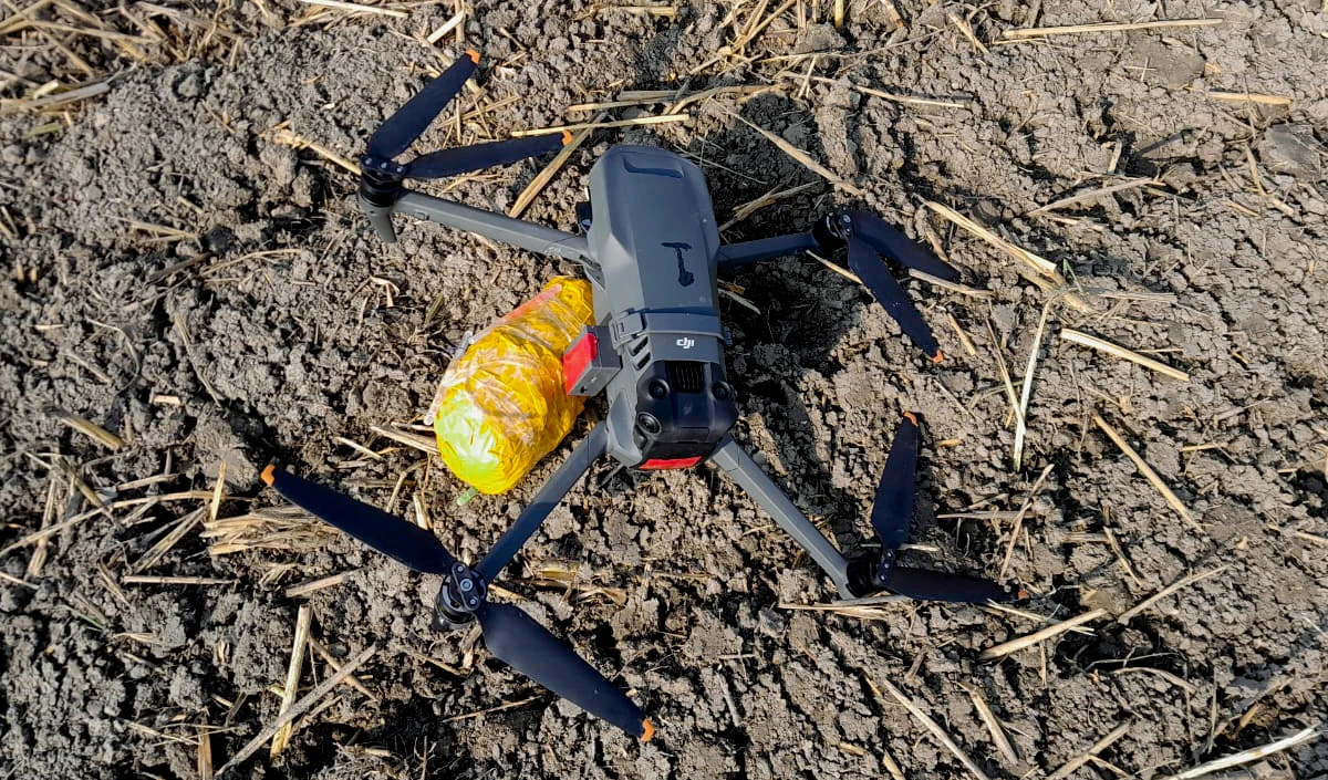 J&K में फिर नापाक हरकत, पाकिस्तानी Drone ने गिराया IED-ड्रग्स; बड़ा Search Operation जारी