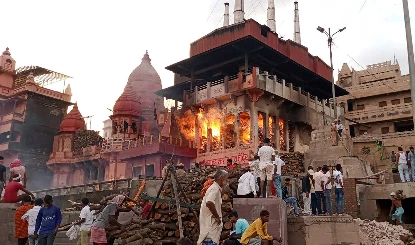 Manikarnika Ghat पर चल रहे विकास को लेकर बड़ा विवाद, अहिल्याबाई होलकर की मूर्ति तोड़ने का लगा आरोप, Modi पर भड़की Congress