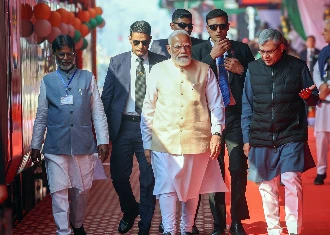 PM Modi in Bengal: वंदे भारत स्लीपर से लेकर हाईवे तक, मालदा से दी अरबों की विकास परियोजनाएं