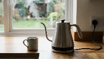 Electric Kettle हुआ खराब? फेंकने से पहले आजमाएं ये Quick Tips, तुरंत करने लगेगा काम