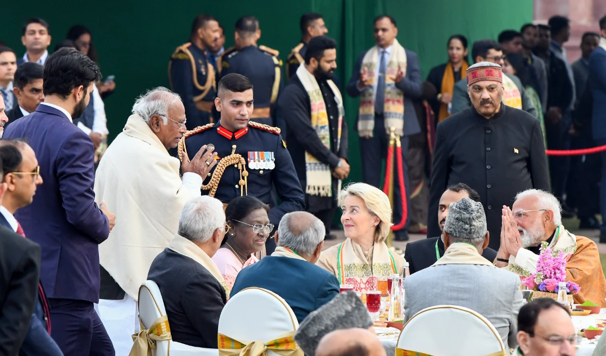 Republic Day पर सीट को लेकर Congress-BJP में 