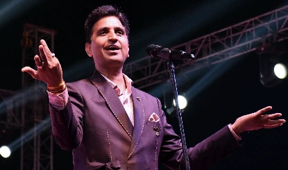 UGC एक्ट विवाद में कूदे Kumar Vishwas! 