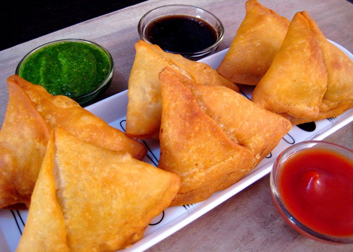 Mushroom Rice Cheese Samosa Recipe: समोसे को दें नया Fusion Twist, घर पर बनाएं ये चीज़ी और क्रिस्पी Mushroom Rice Samosa