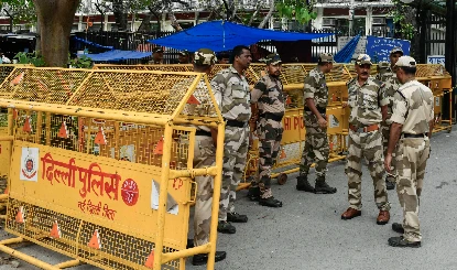 UGC Regulations row Live Updates: समानता या भेदभाव से खिलवाड़? UGC के New Regulations पर Delhi में सड़क पर उतरे छात्र