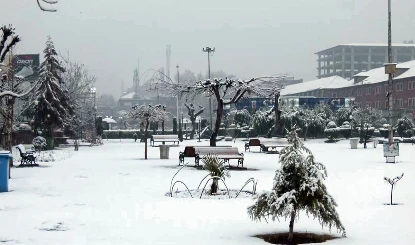 Jammu and Kashmir | Sonamarg Tourist Resort पर हिमस्खलन का तांडव, CCTV में कैद हुई तबाही, गनीमत रही कोई हताहत नहीं