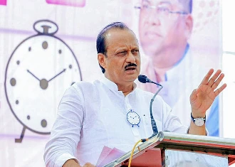 Ajit Pawar का Plane Crash में निधन, CM Fadnavis बोले- 