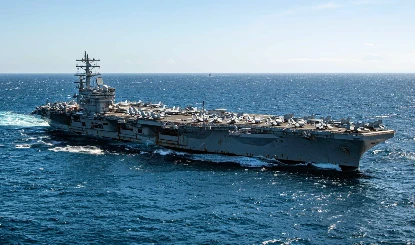 Iran की ओर बढ़ा अमेरिका का USS अब्राहम लिंकन बेड़ा, Trump बोले- मिशन के लिए तैयार