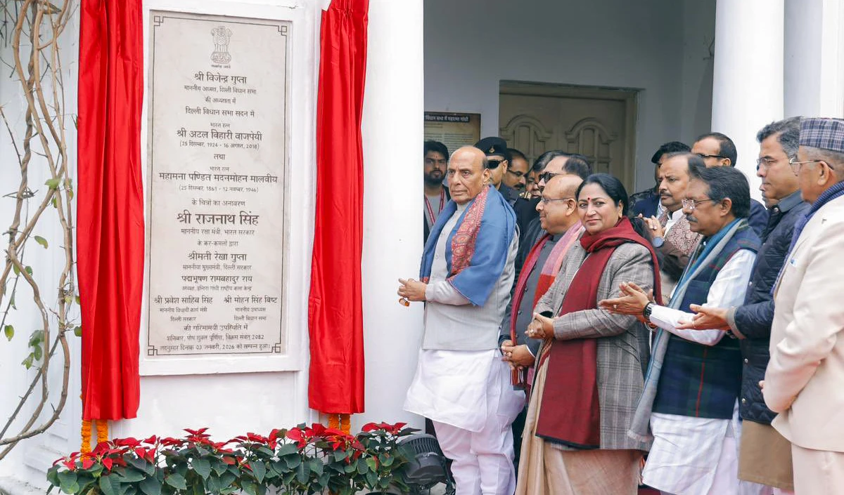 Delhi Assembly में अटल-मालवीय को सम्मान, Rajnath Singh बोले- यह गर्व का क्षण