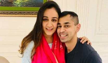 Prateek Yadav ने तलाक के ऐलान के बाद लिया यू टर्न, पत्नी Aparna Yadav के साथ फोटो पोस्ट कर कहा- हम साथ साथ हैं