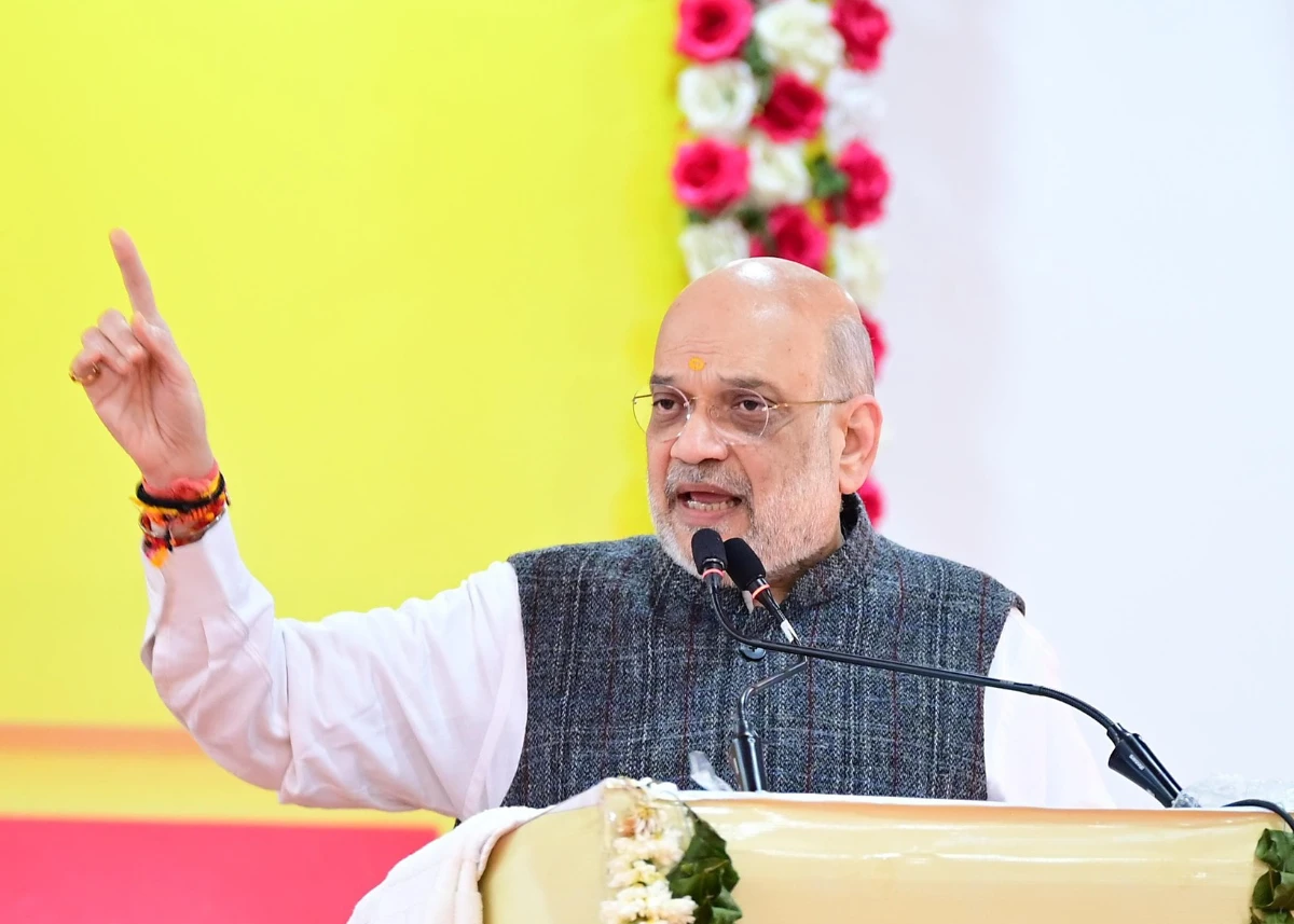 West Bengal में चुनावी हुंकार, Kolkata पहुंचे Amit Shah, BJP कार्यकर्ताओं को देंगे अजयी भव का मंत्र