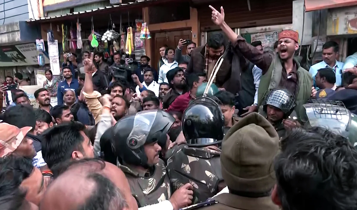 Indore Contamination Water Tragedy | डायरिया के 20 नए मामले सामने आए, 9,000 से ज़्यादा लोगों की स्क्रीनिंग के बाद 142 अस्पताल में भर्ती