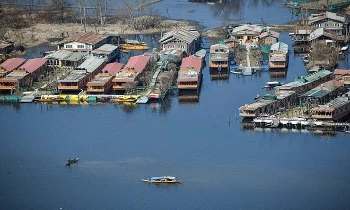 ड्रोन की नजर से डल झील का नज़ारा