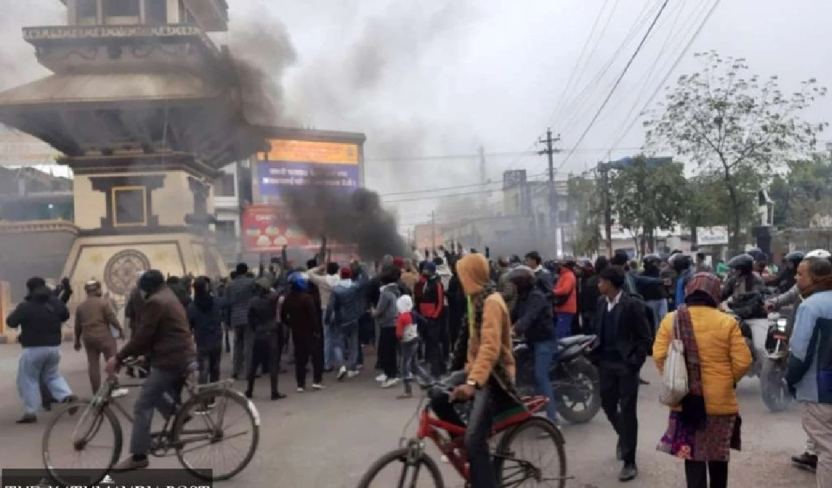 पहले हिंदू देवी-देवताओं पर पोस्ट, फिर मस्जिद पर हमला, आखिर कैसे शुरू हुआ नेपाल का पूरा विवाद