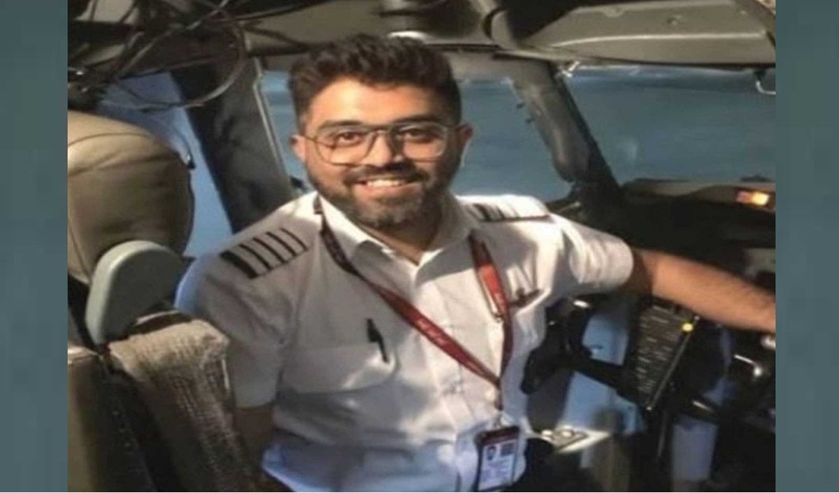 Cockpit Attack नाकाम कर बचाए 174 यात्री, Kirti Vardhan बोले- Captain Smit पर गर्व है