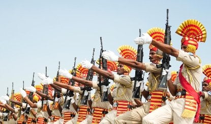 UP पुलिस SI भर्ती पर हाई कोर्ट का बड़ा चाबुक! नियुक्ति पत्र बांटने पर रोक, आंसर की के 