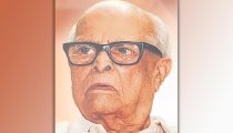 R K Narayan Birth Anniversary: अंग्रेजी के प्रसिद्ध साहित्यकार थे R K Narayan, अंग्रेजी में हो गए थे फेल