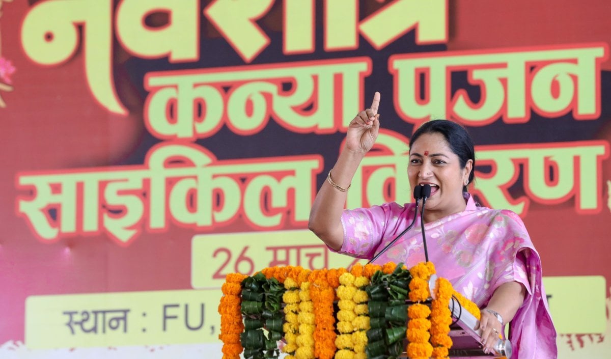 CM Rekha Gupta का AAP और Congress पर निशाना, कहा- राजधानी को बंधक नहीं बनने देंगे