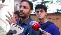 ज्ञानेश कुमार के खिलाफ लड़ाई मोदी के खिलाफ हो गई... रिहाई के बाद CJP नेताओं ने सरकार के खिलाफ खोला मोर्चा ज्ञानेश कुमार के खिलाफ लड़ाई मोदी के खिलाफ हो गई... रिहाई के बाद CJP नेताओं ने सरकार के खिलाफ खोला मोर्चा